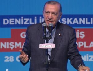 Salonda açılan pankart Erdoğan’ın dikkatinden kaçmadı: Maşallah bu ne zeka, dört dörtlük