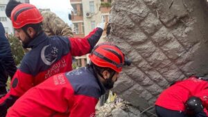 Cansuyu arama kurtarma ekipleri deprem sonrası bölgede çalışmalara başladı