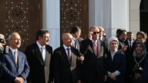AK Parti’den Batman’da tarihi miting: Mehmet Şimşek de eşlik etti