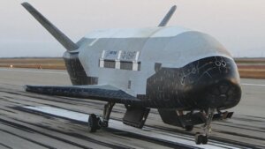 Çin’in gizemli uydu uçağı ABD’nin yakın markajında… Tanımlanamayan bir obje bıraktı!
