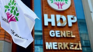 HDP/YSP’den Kürtlere ‘İncil’ operasyonu!
