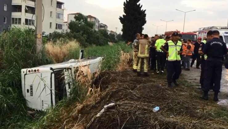 İzmir’de cezaevi nakil aracı devrildi: Şoför ve 10 asker yaralı
