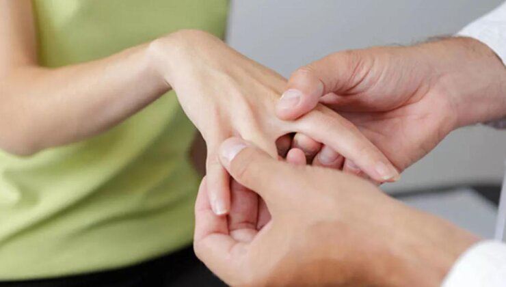 Sol el-parmak uyuşması neden olur, kalp krizi mi? El-parmak karıncalanması nasıl geçer?