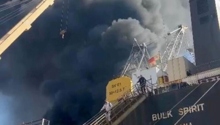 Tuzla’da bakıma alınan yük gemisinde yangın!