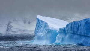 Antarktika’daki derin sularda hareketlilik… Okyanuslardan dört kat daha fazla ısınıyor!