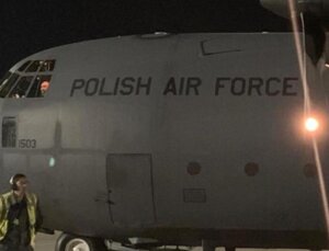 Polonya’dan Moldova’ya 6 uçak dolusu silah ve mühimmat