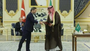 Türkiye ile Suudi Arabistan ortasında imzalar atıldı! İktisat ve savunmada tarihi adım