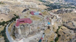 5 bin yıllık Harput Kalesi’nde restorasyon! “Kazı çalışmaları sırasında ortaya çıktı”