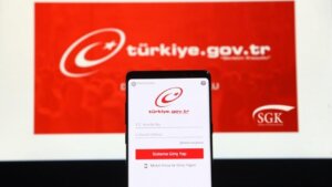 Cumhurbaşkanlığı Dijital Dönüşüm Ofisi uyardı: Düzmece e-Devlet sitesine dikkat!