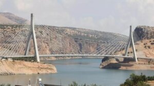 Nissibi Köprüsü’nden 400 bin araç geçti