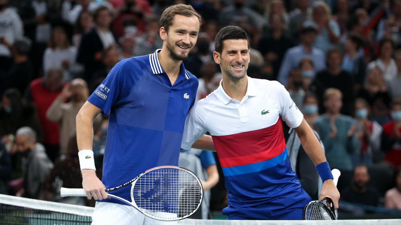 Djokovic ile Medvedev finalde karşı karşıya gelecek